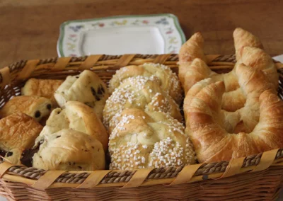 Schokobrötchen, Butterhagelknoten und Buttergipfel