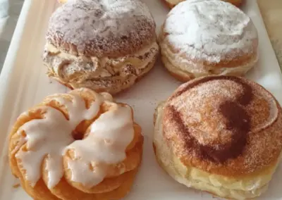 Berliner Karneval verschieden Sorten mit Rumcreme, Vanille, Apfel, Schokofüllung